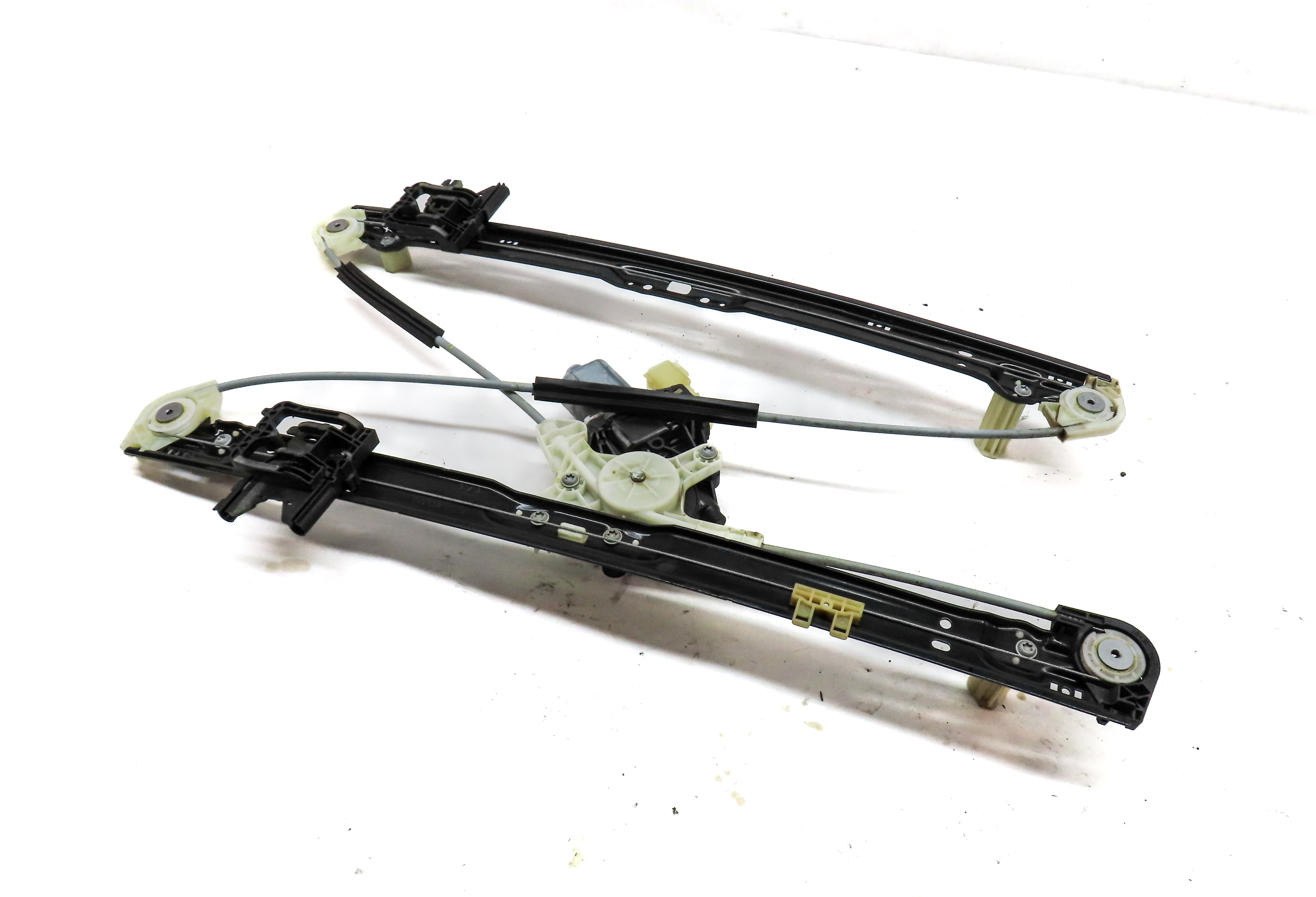 2014-2020 RANGE ROVER SPORT (L494) REAR LEFT DOOR WINDOW REGULATOR w/o MOTOR — exact item pictured